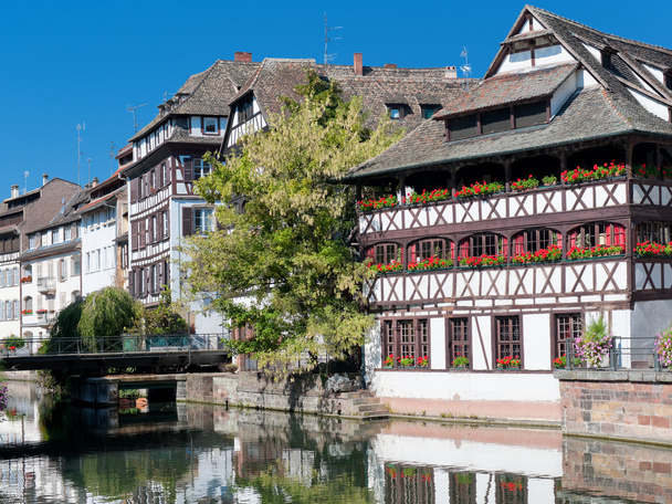 Vanhat talot Strasbourgissa
 - Valokuva, kuva