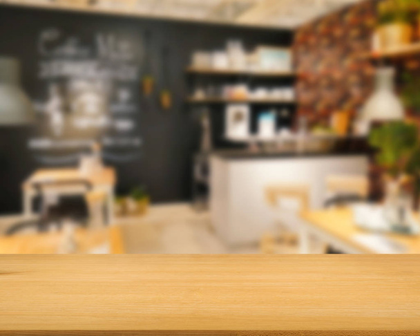 encimera de madera con fondo de restaurante
 - Foto, Imagen