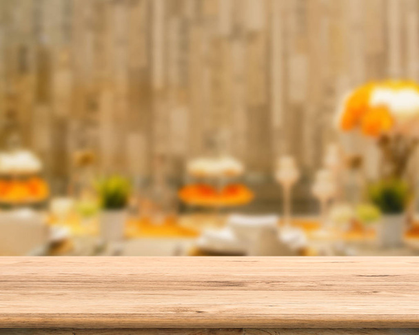 дерев'яна лічильник з фоном їдальні
 - Фото, зображення
