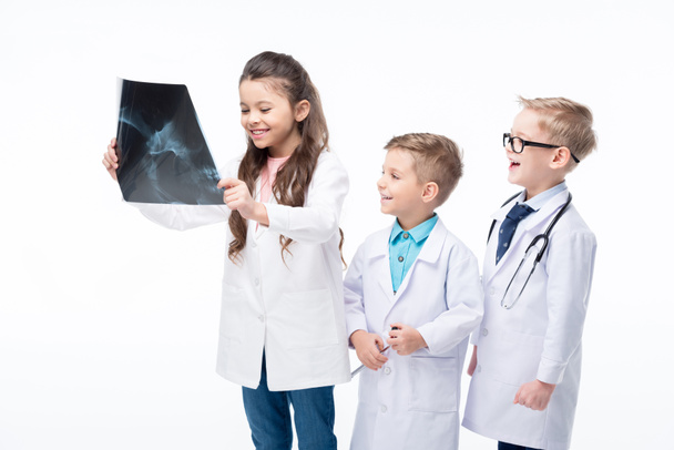 Dzieci gry lekarzy - Zdjęcie, obraz