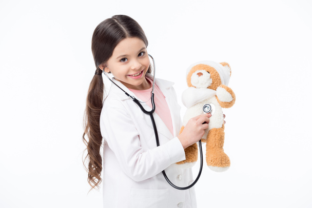 kleines Mädchen spielt Arzt - Foto, Bild