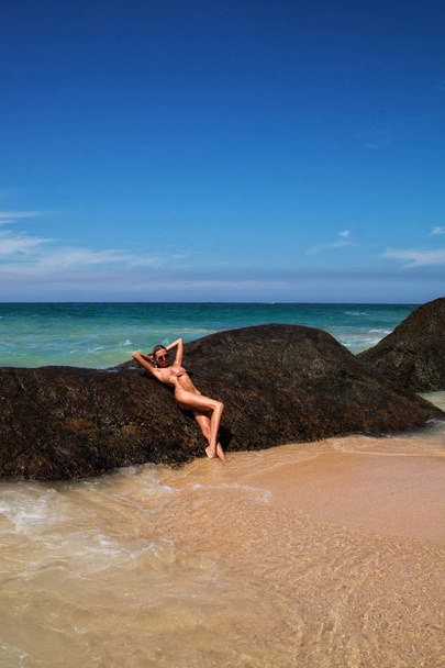 girl on the beach - Fotografie, Obrázek