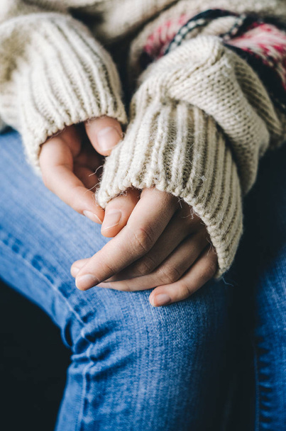 Woman's hands in sweater - Foto, imagen