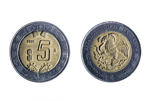 moneda mexicana de cinco pesos
  - Foto, imagen