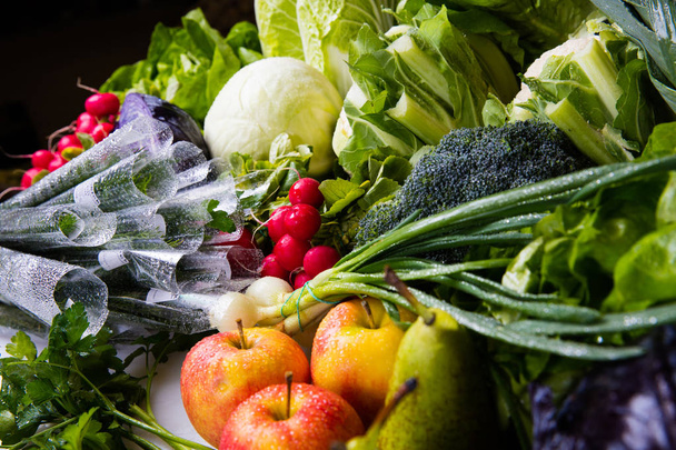 Состав из овощей и фруктов
 - Фото, изображение