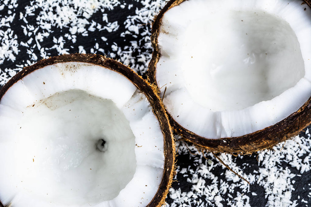 Two halves of coconut macro - Foto, immagini