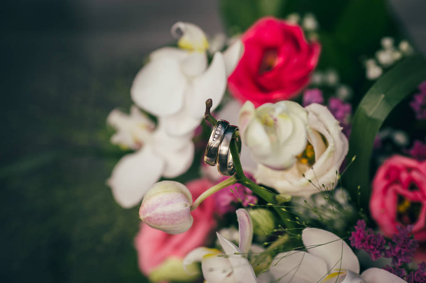 wedding bride rings bouquet - Фото, изображение