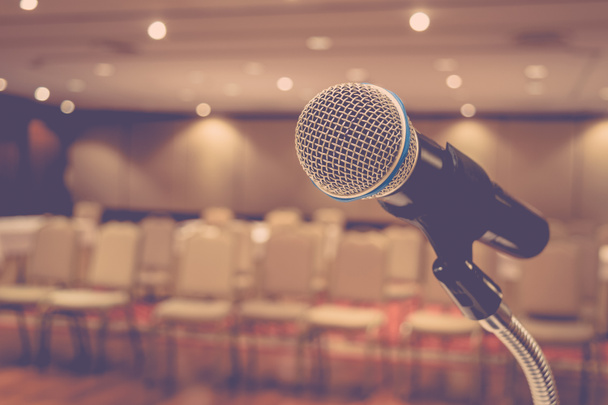 Микрофон в конференц-зале
 - Фото, изображение