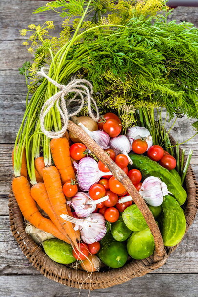 Podłoże organiczne warzywa, żywności, zdrowego odżywiania, kolorowe różne produkty - Zdjęcie, obraz