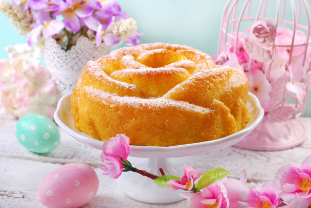 easter cake in rose shape - Zdjęcie, obraz