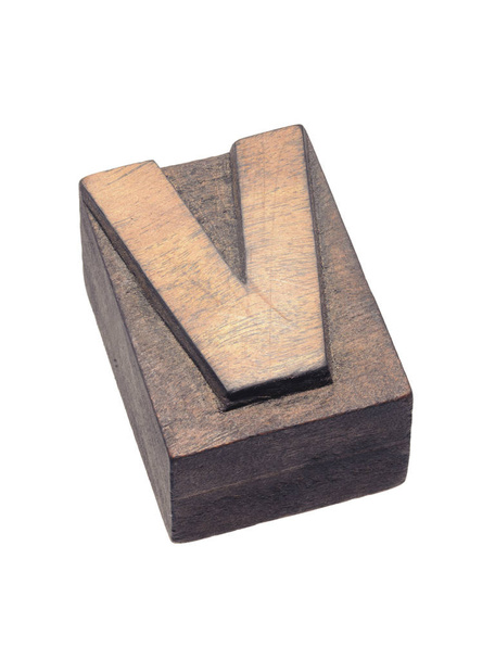 tipografía de madera bloque V
 - Foto, Imagen