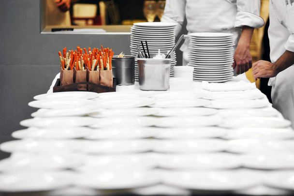 Mesa de chef en restaurante
 - Foto, Imagen