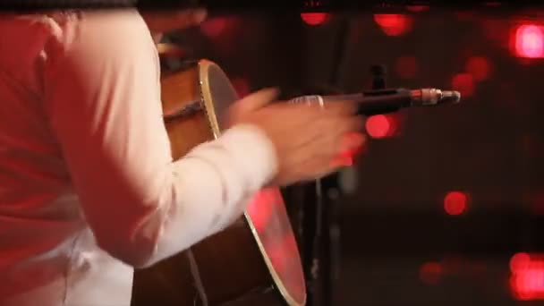 Αρμενική εθνικές μουσικό όργανο παίζει πλάνα για διάφορες εκδηλώσεις!!! (Λεπτομέρεια τηλεοπτικό στούντιο) - Πλάνα, βίντεο