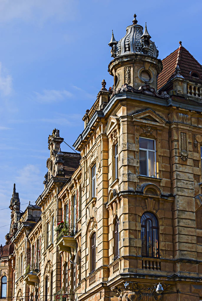 Vanha rakennus - kaupunki Lviv
 - Valokuva, kuva