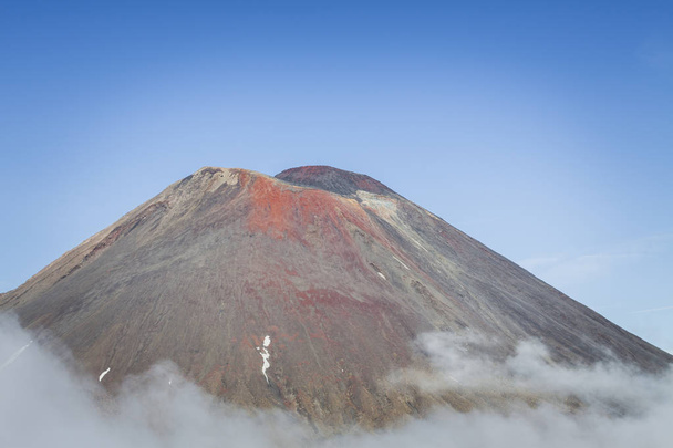 Volcán Ngauruhoe (2291mt), Parque Nacional Tongariro, Isla del Norte
 - Foto, Imagen