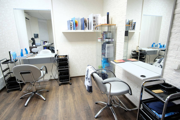 um salão de cabeleireiro
 - Foto, Imagem