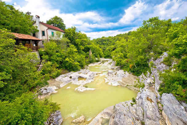 Mirna Flussbett in Kotli Ansicht - Foto, Bild