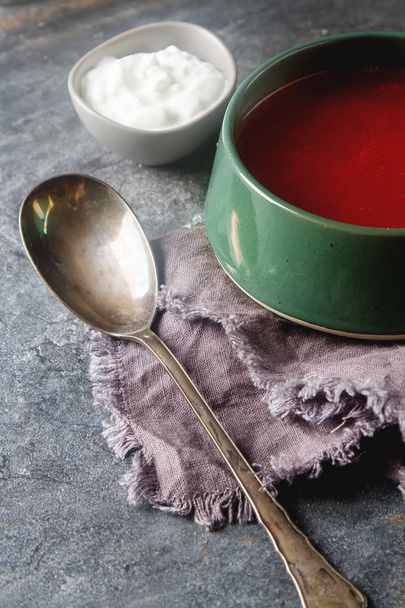 Borscht. Traditional Russian dish, a soup with beets and potatoe - 写真・画像