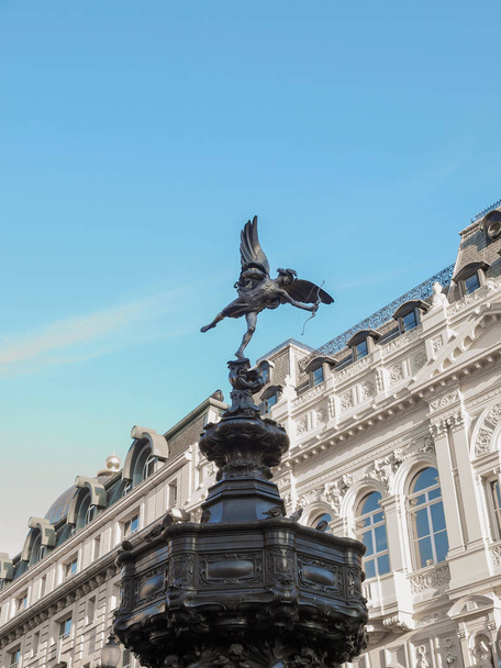 Площа Пікаділлі, Лондон
 - Фото, зображення