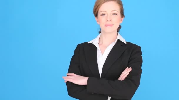 Lächelnde selbstbewusste Geschäftsfrau - Filmmaterial, Video