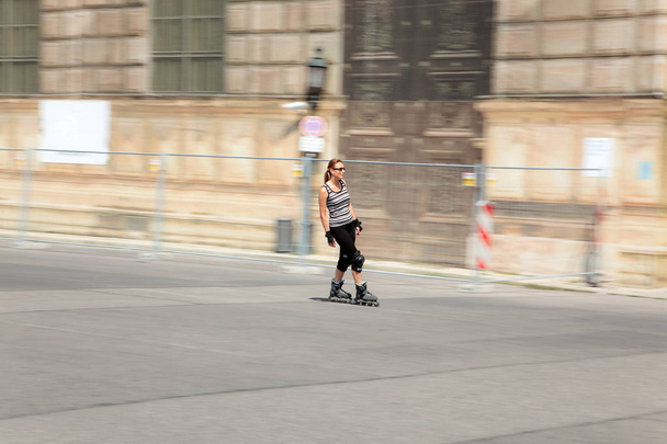 Mature Woman Rollerblading - Foto, immagini