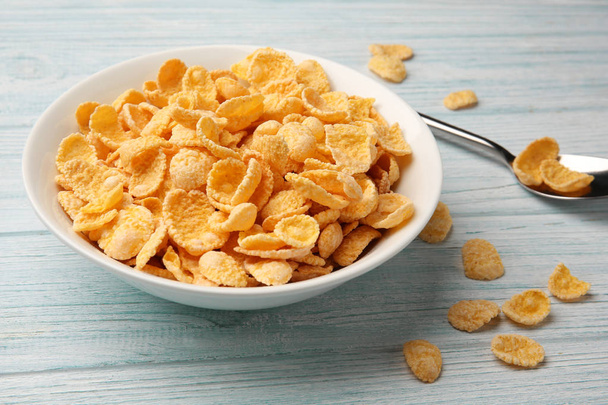 Bowl with raw cornflakes - Foto, Imagen