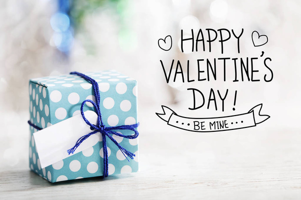 Happy Valentines Day message with gift box - Fotografie, Obrázek