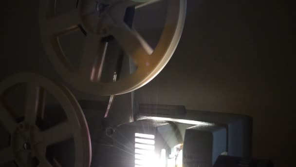 Proiettore vintage
 - Filmati, video