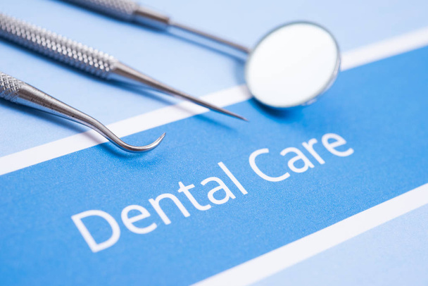 Dental tools and dental care concept - Foto, Bild