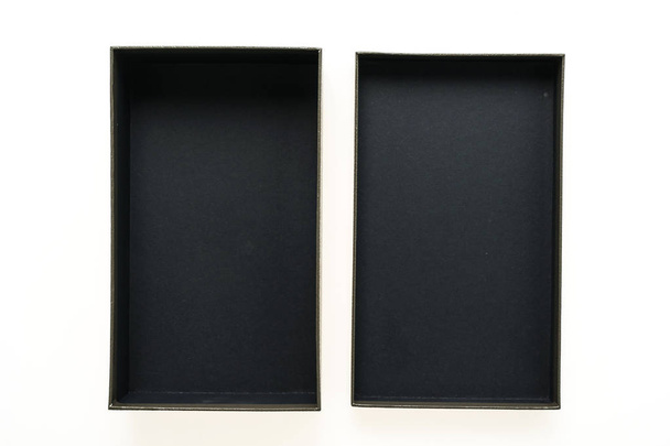 Musta laatikko mallina
 - Valokuva, kuva