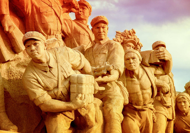 Posągi Armii Czerwonej w Pekinie - Zdjęcie, obraz