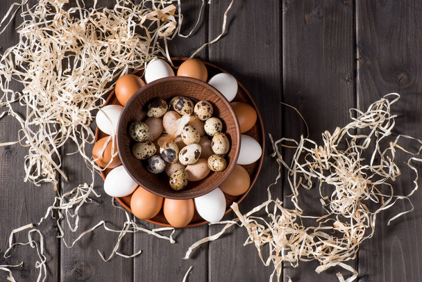 Chicken and quail eggs    - Fotografie, Obrázek