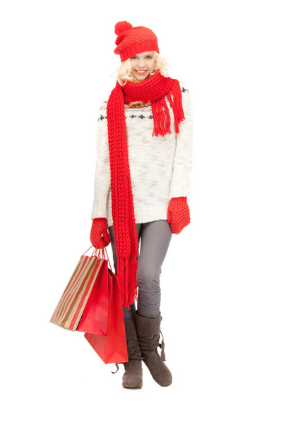 junges Mädchen mit Einkaufstaschen - Foto, Bild