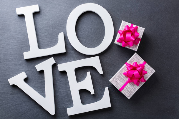 Sevgililer günü tatil mektupları kısa mesaj seviyorum hediye kutusu arka plan - Fotoğraf, Görsel