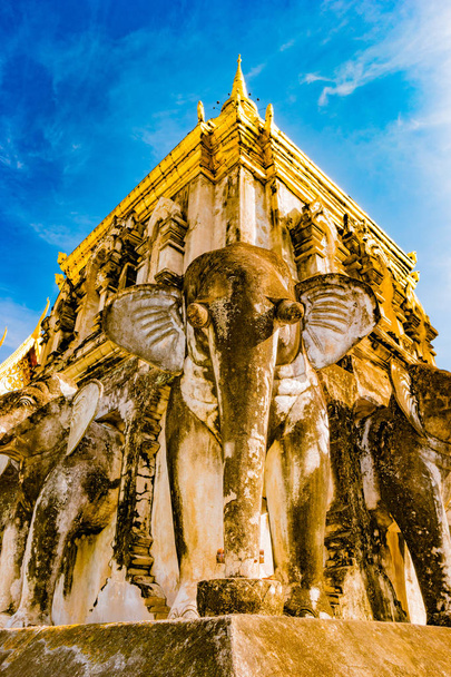Buddhist temple Chiang Mai, Thailand - Valokuva, kuva