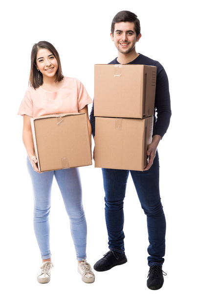 couple carrying boxes - Photo, Image