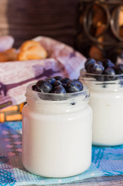 Berry s domácí jogurt - Fotografie, Obrázek