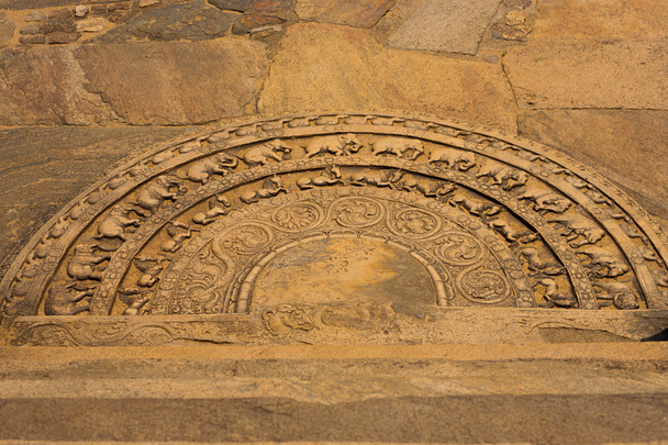 polonnaruwa sandakada pahana bodenrelief - Foto, Bild