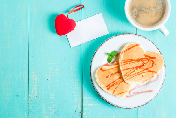 Valentine's breakfast with pancakes - Fotografie, Obrázek