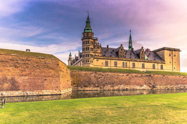 03. Dezember 2016: Burggraben von Kronborg, Dänemark - Foto, Bild