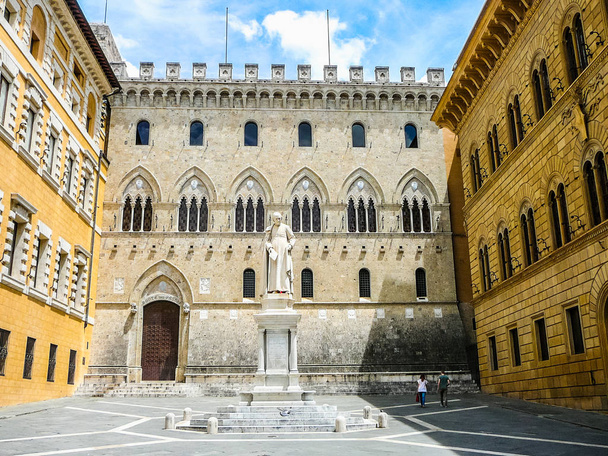 HDR View of the city of Siena - Zdjęcie, obraz
