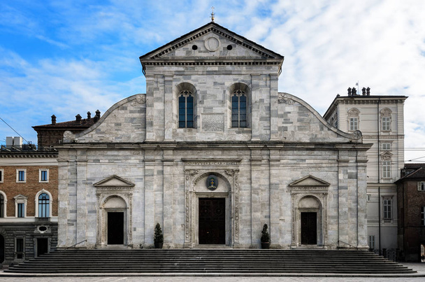 catedral de Turín (Italia)
) - Foto, imagen
