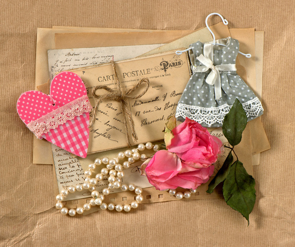 Old post cards, flower, heart and perls necklace - Фото, изображение