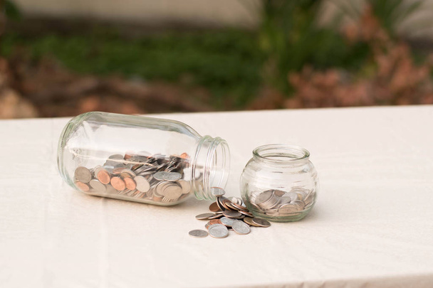 Money in a jars  - Foto, afbeelding