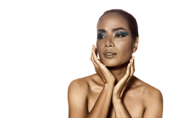 Maquillaje de belleza: mujeres asiáticas con color de piel bastante
. - Foto, Imagen