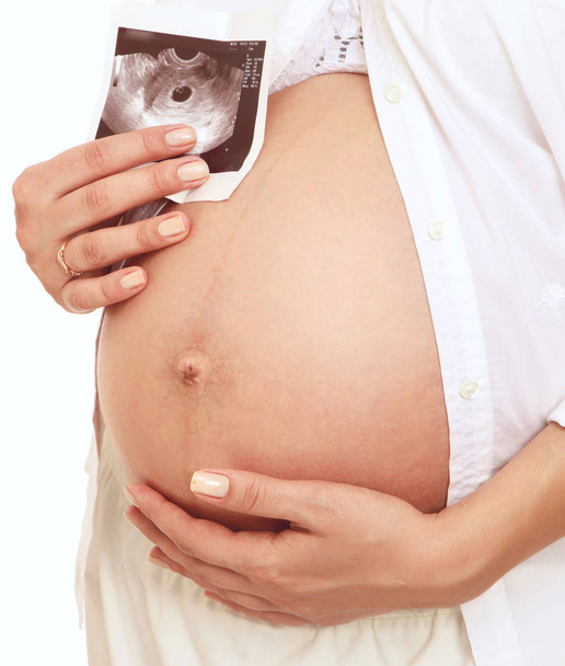 Вагітна мати ізольована на білому
 - Фото, зображення