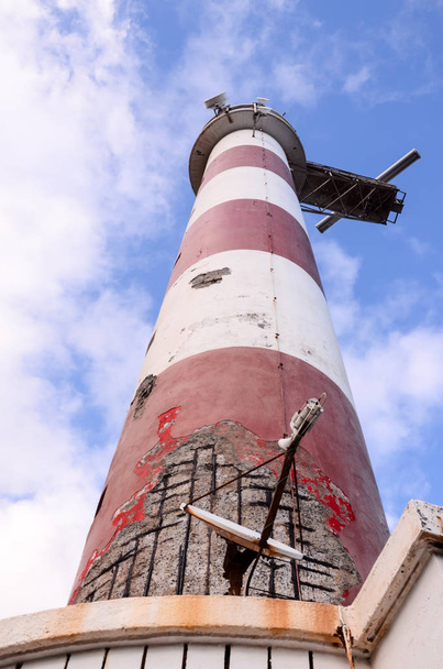 Red and White Lighthouse - Fotografie, Obrázek