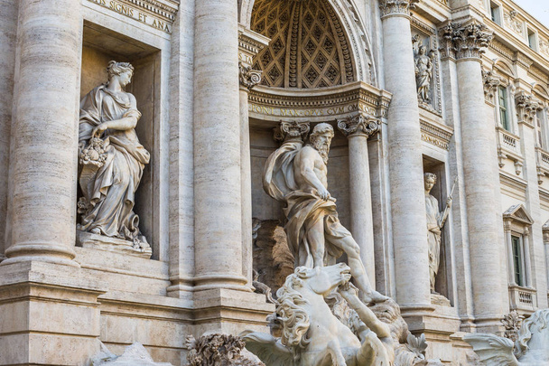 May 30, 2016: Statues of the Trevi Fountain , Rome - Fotó, kép