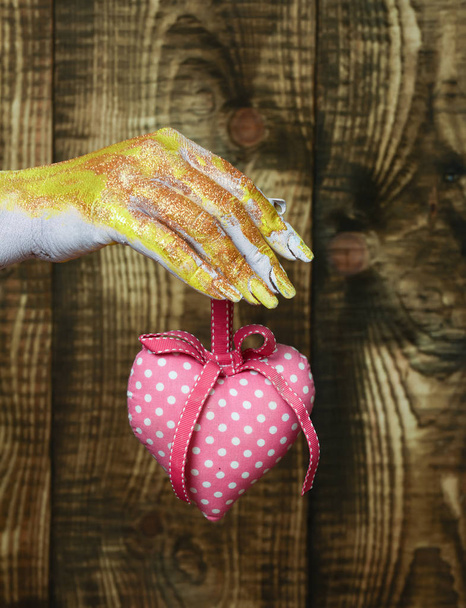 female hand holding valentine heart - Foto, immagini