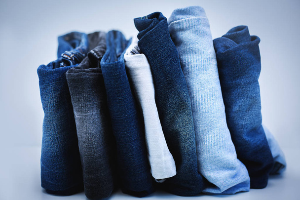 stapel van jeans - Foto, afbeelding